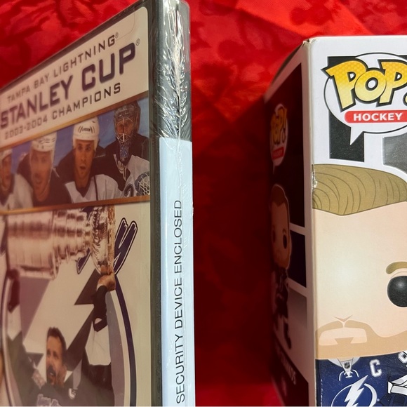 Steve Stamkos Funko Pop and Stanley Cup DVD 2003-2004 NWOT - Picture 2 of 6